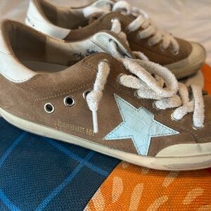 𝔾𝕠𝕝𝕕𝕖𝕟 𝔾𝕠𝕠𝕤𝕖 Beige and White Ball Star Sneakers~~~  new photos